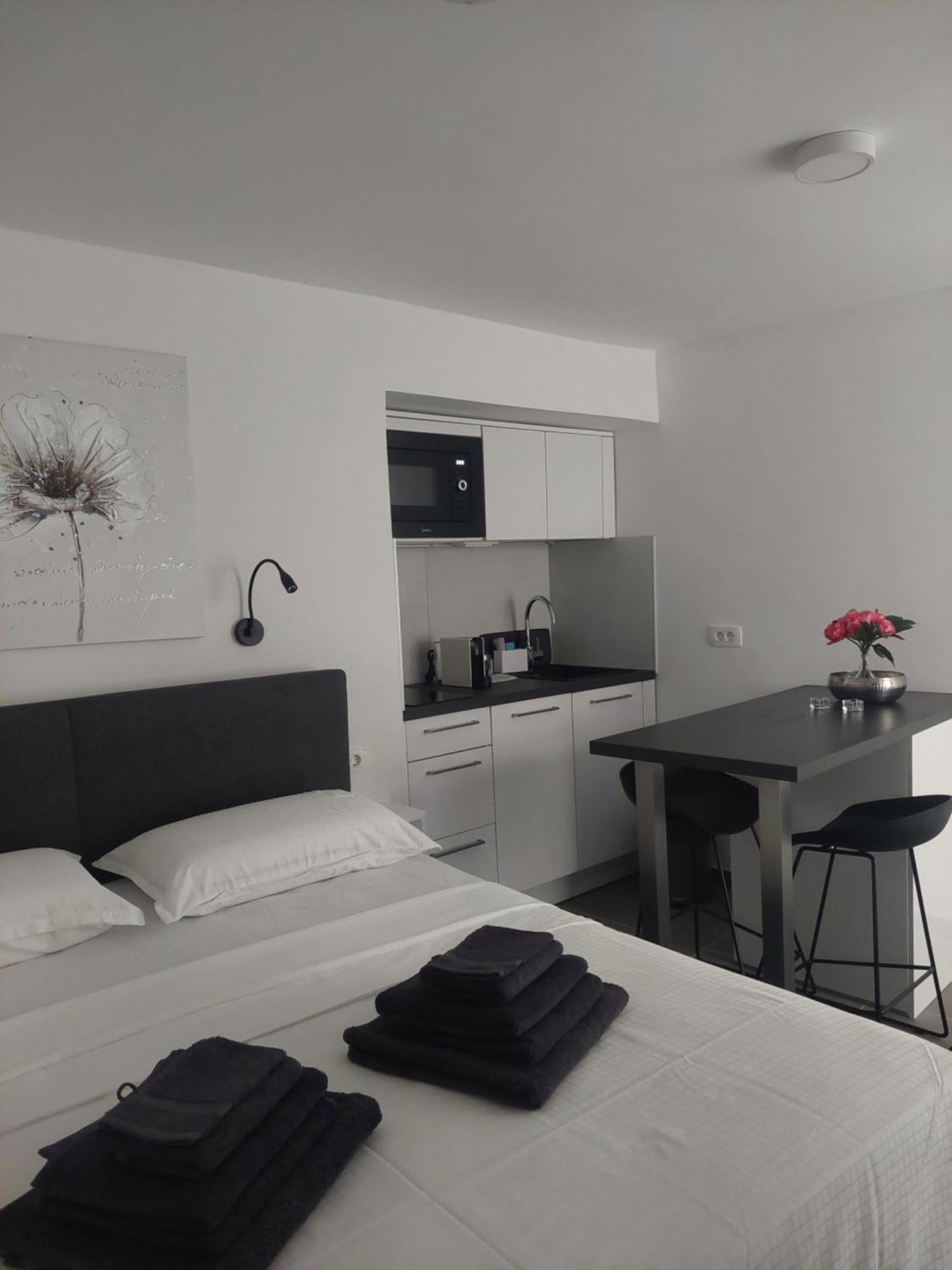Apartments R&B Baška Eksteriør billede
